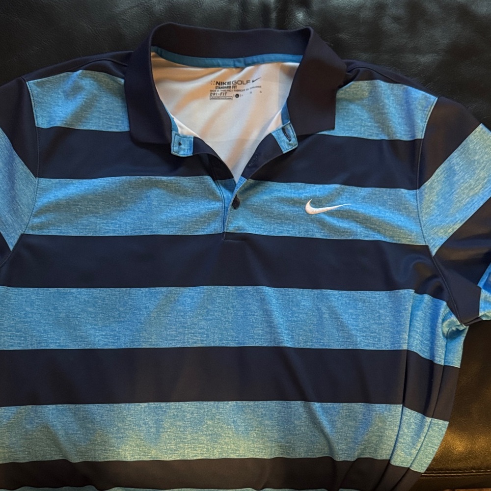 Nike Men's Polo Shirt in Blue and Navy Stripes